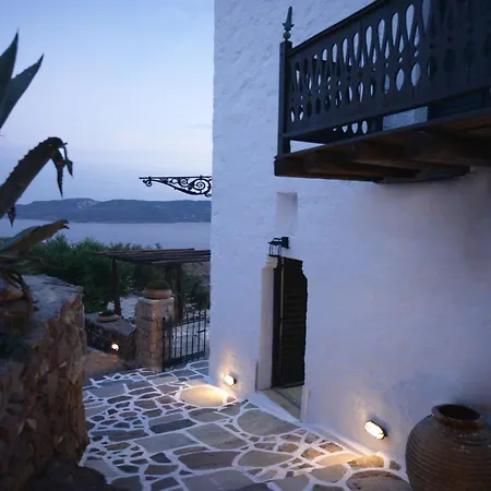 فندق مبيت وإفطار Castrum Traditional Sunset Plaka (Milos)