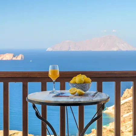 Castrum Traditional Sunset فندق مبيت وإفطار 3*
