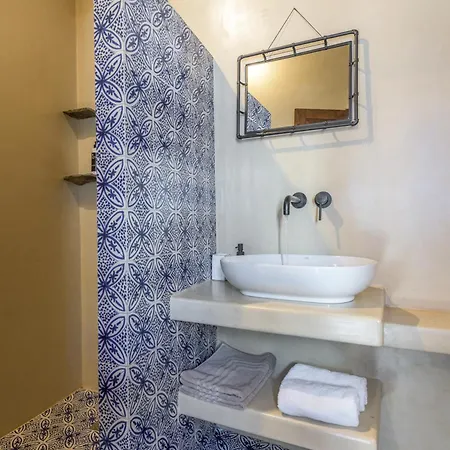 فندق مبيت وإفطار Castrum Traditional Sunset Plaka (Milos)
