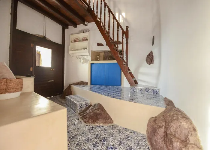 Bed & Breakfast Castrum Traditional Sunset Plaka (Milos)