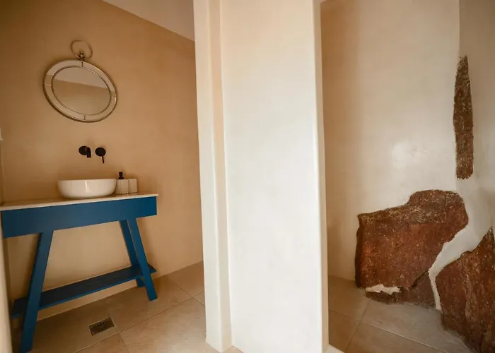 Castrum Traditional Sunset Bed & Breakfast 3*