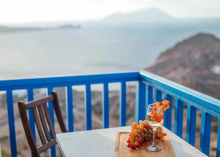 Castrum Traditional Sunset Bed & Breakfast Plaka (Milos)