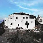 Castrum Traditional Sunset Plaka (Milos)