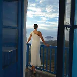 Castrum Traditional Sunset Plaka (Milos)