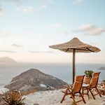 Bed & Breakfast Castrum Traditional Sunset Plaka (Milos)