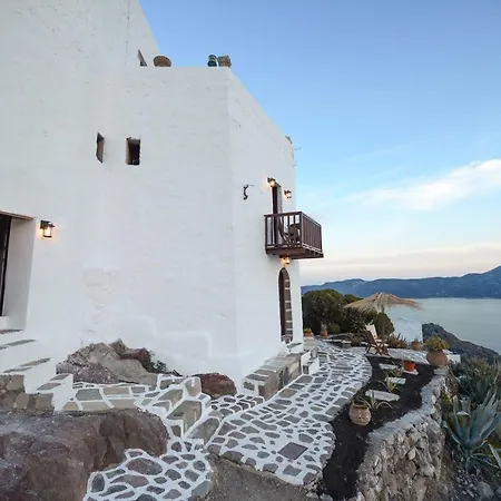 Castrum Traditional Sunset * Plaka (Milos)