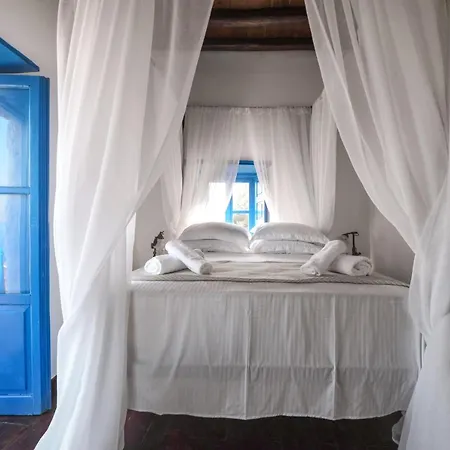 Castrum Traditional Sunset Bed & Breakfast *