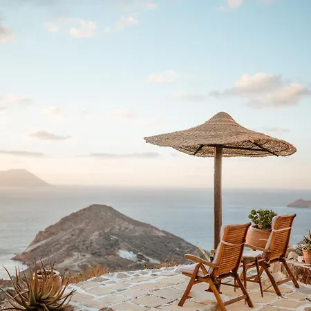 Bed & Breakfast Castrum Traditional Sunset Plaka (Milos)