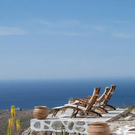 Castrum Traditional Sunset Bed & Breakfast